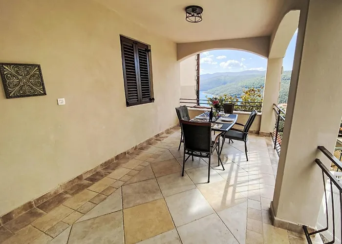 Appartamento Partial Sea & View By Interhome